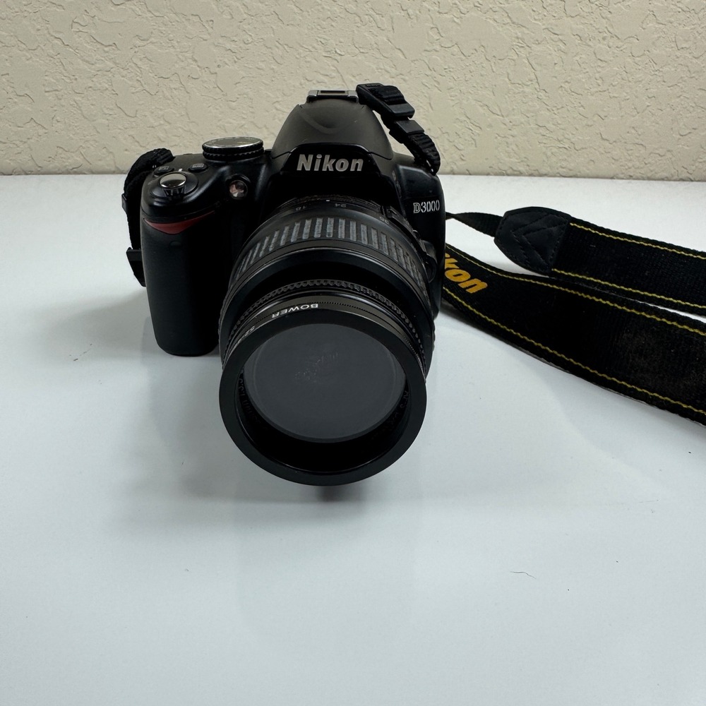 Nikon D3000 DSLR Camera Black AF-S Nikkor 18-55mm Lens Photography Bundle